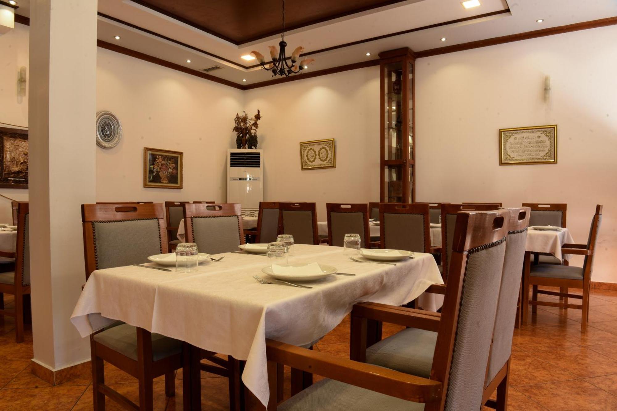 Hotel Restorant Halal Il Tramonto. Vorë エクステリア 写真