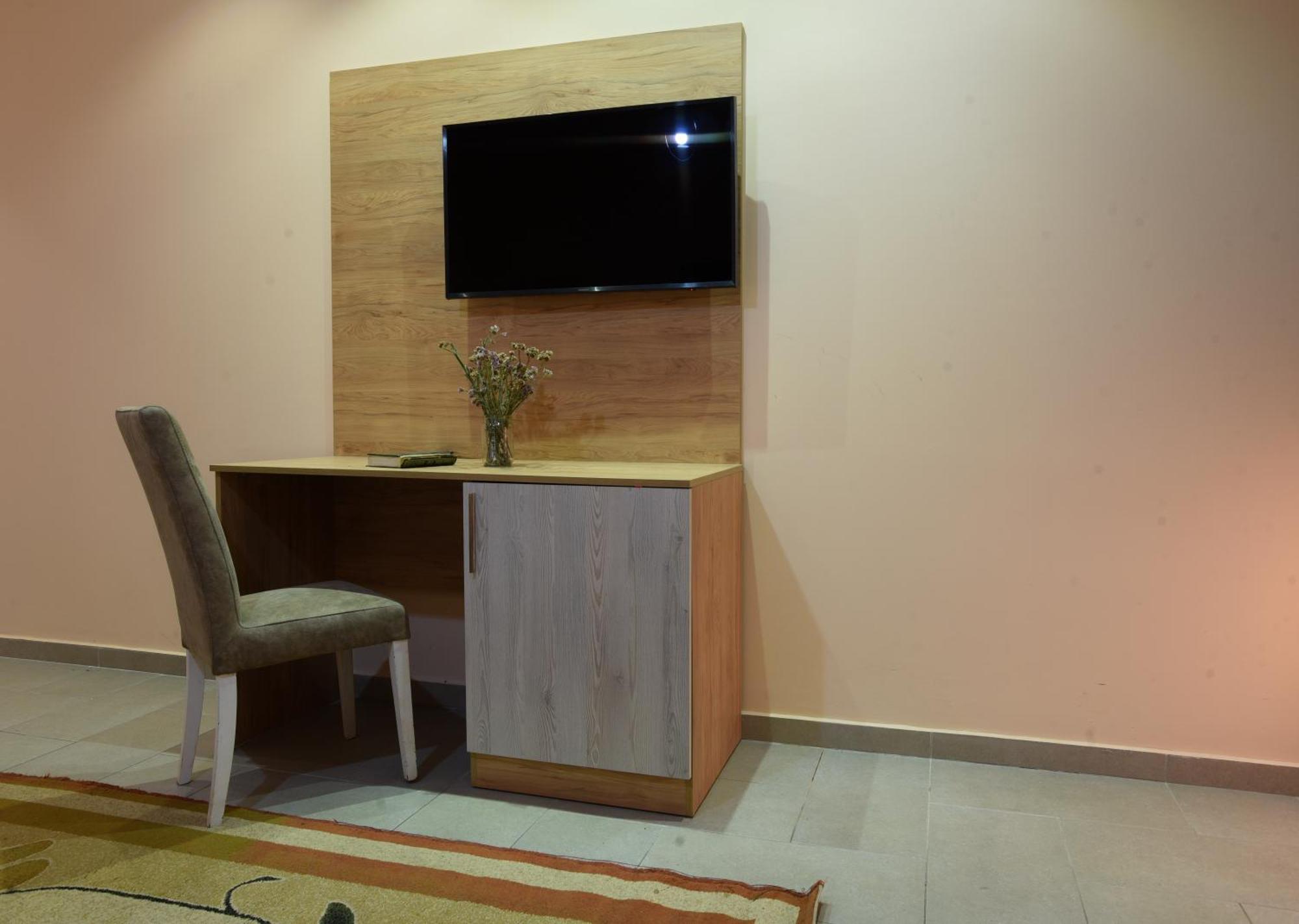 Hotel Restorant Halal Il Tramonto. Vorë エクステリア 写真