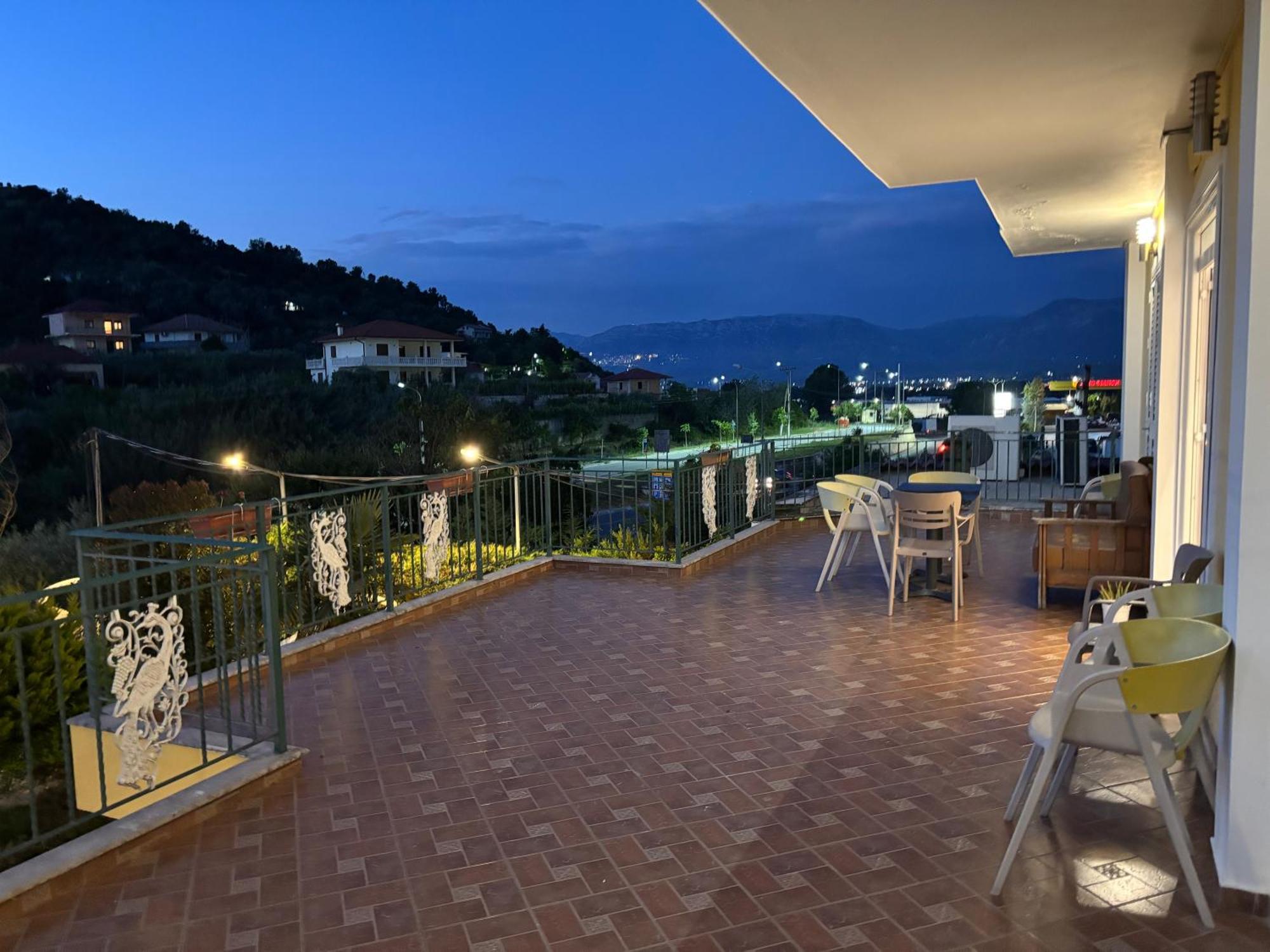 Hotel Restorant Halal Il Tramonto. Vorë エクステリア 写真